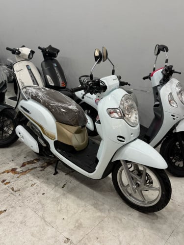 Honda Scoopy 2018