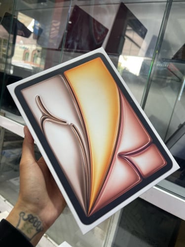 iPad Air 11in M3 256G 99% Starlight New 649$