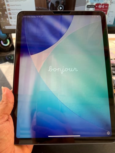 iPad Air 4   ជាប់ iCloud 64g  140$