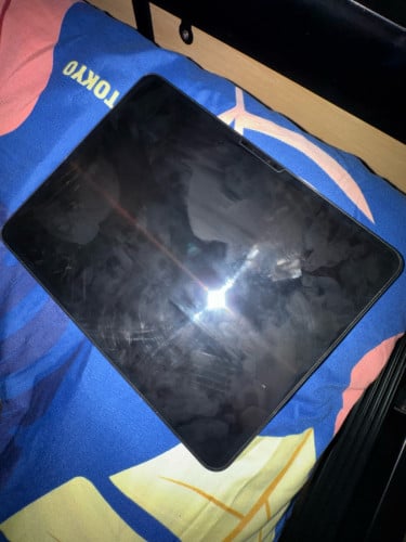 Ipad pro m4 (13inch) 256g wifi battery health 91% condition 99% (original charger+third-party pencil