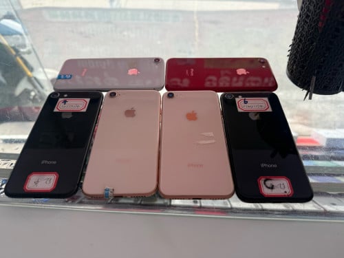 iPhone 8មាន12ដើម