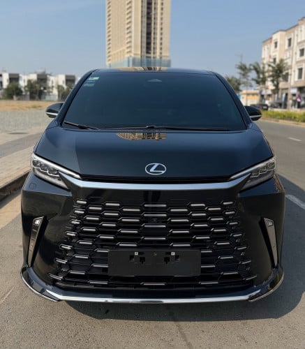 Lexus LM350H year 2024 186000$