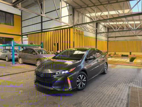 Prius Prime 2017 Plug-in ក្រដាស់ពន្ធ