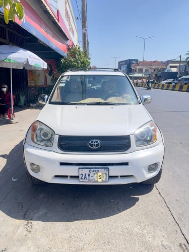 RAV4 ឆ្នាំ២០០៤ Full ឡានស្អាតថ្មី