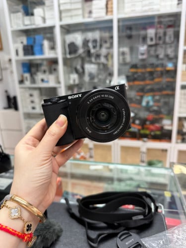 Sony ZVE10 kit len 16-50mm used