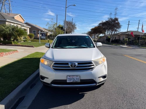 Toyota Highlander V4​ កៅអី​3ជួរ ឆ្នាំ​2013