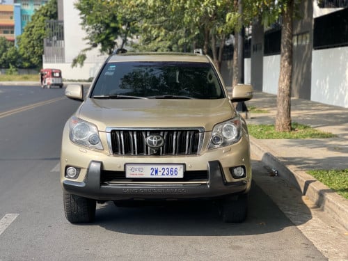 Toyota Prado 2010 ម៉ាស៊ូត VIP មានបូមឡើងចុះ