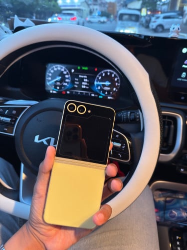 Z Flip 6 (Limited Edition Color)