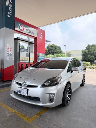 ឡាននេះលេងគ្រឿង ច្រេីន ទិញទៅមិនបាច់លេងអីផ្សេងទៀតតេ