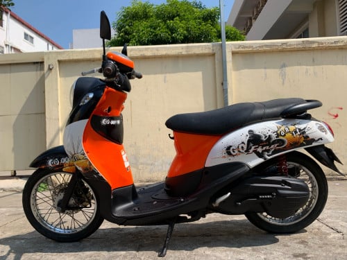 ម៉ូតូលក់​