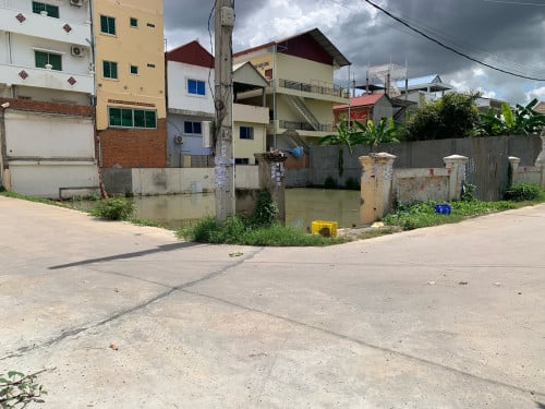 ដីកែង សង្កាត់គោកឃ្លាង