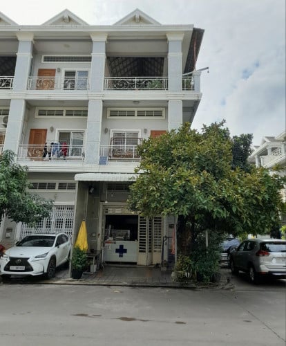 ផ្ទះល្វែង (ផ្ទះកែង) សម្រាប់លក់ តម្លៃពិសេស