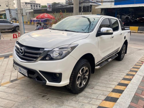 ស្គុត1ជុំ Mazda BT50 Thunder Full  2021 ថ្មីណាស់6មុឺនkm