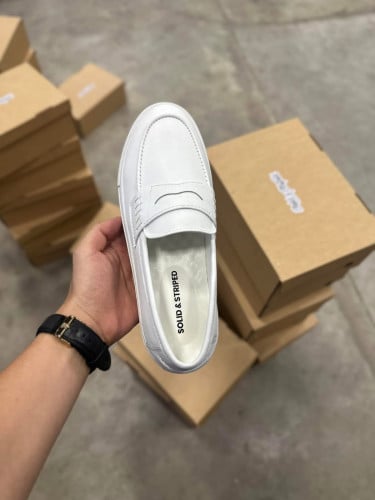 លក់ស្បែកជើង 15$