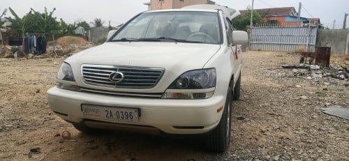 ឡានជិះលក្ខណះគ្រួសារ ឆ្នាំ2000 ប៉ុង1