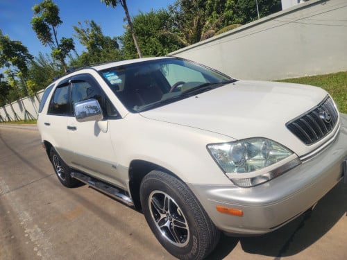 ឡានលក់ឆ្នាំ2001ប៉ុងពីរធានាឡានថ្មីពិន្ទុកប់