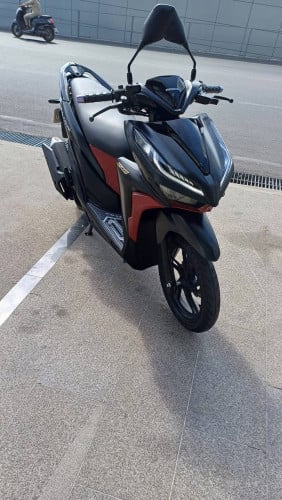 ស្អាត់បងៗClick 150cc