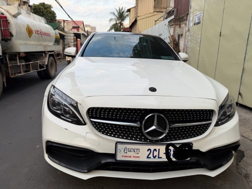ឡានឹសំរាប់លក់ mercedes C300 AMG អេក្រង់ធំ គុច2