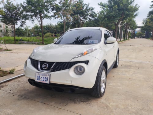 ឡានលក់ Nissan Juke ឆ្នាំ 2011ម៉ាស៊ីនប្រអប់លេខគ្រាប់ឯកសារគ្រប់ តម្លៃលក់10500$ចចារ