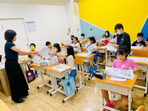 បង្រៀនភាសាចិន Online និង តាមផ្ទះ