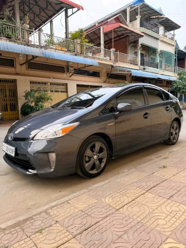 ទ្បានលក់ Prius 2013 Option3 តំលៃ 17300$