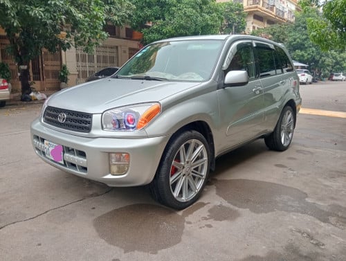 លក់ឡានស្អាតអត់បុក RAV4L ឆ្នាំ2002 ប៉ុង1 ហ្វ្រាំងABS ដំបូលបើកបិតបាន