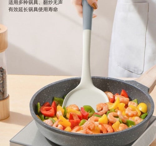 ឈុតវែកឆា Spoons and Spatula Silicone Set