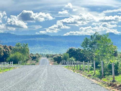 🏡ដីលក់ 1ប្លង់$ 11900ចុះសល់$8330ប្លង់រឹង100% រំលោះ1ខែ $186ទំហំ 15x40m =600m 🎁ថែមរបង ថែមទ្វា