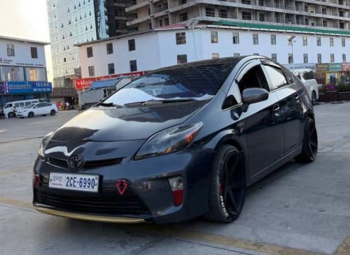 🔥Prius012Deluxeសូឡា កាន់💰6000$💸ដកឡានភ្លាមបង់រំលស់ជាមួយឃ្លាំងផ្ទាល់