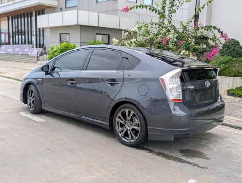 011 prius option 4 performance plus