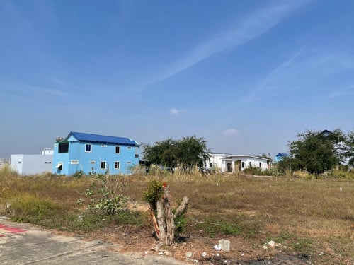 2ឡូត៍ចុងក្រោយជិតAeon3