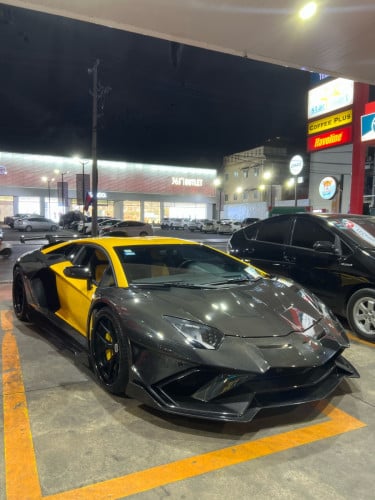 2014 Lamborghini Aventador