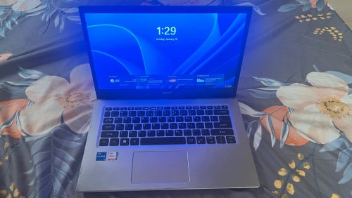 Acer can use for Design poster or edit video