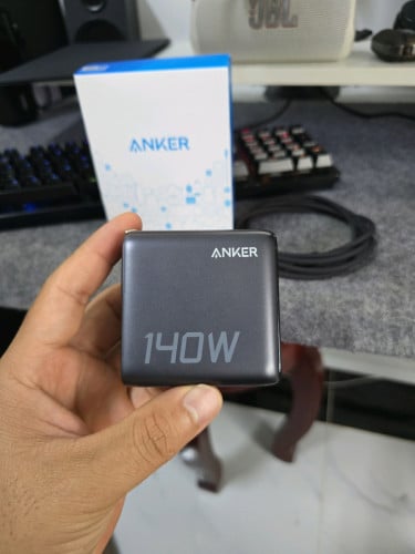 Anker Zolo 140W 99 like new