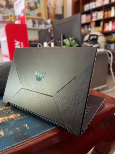 Asus Tuf Gaming A17 មួយទឹក