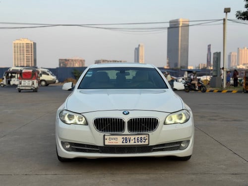 BMW 528i 2.0L
