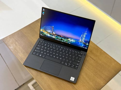 Dell XPS 13 7390 ( 99% )CPU Core i5-10th, RAM 8GB, SSD 512GB, Screen 13.3” Full HD
