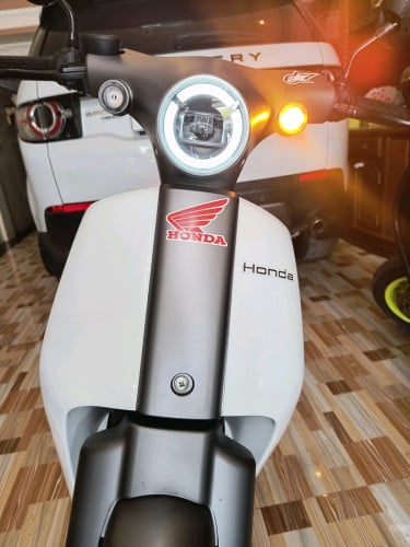 Honda Cub e
