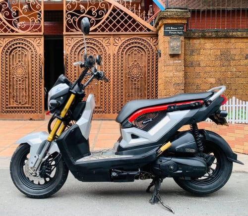 Honda ZOOMER x (110cc, year2016, 630$) have all documents