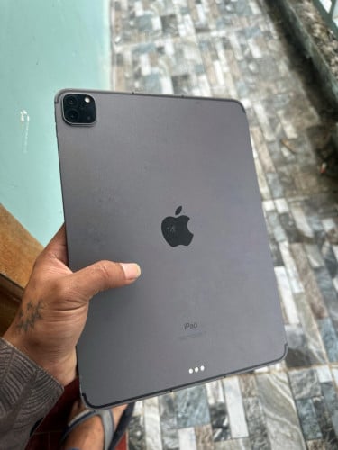 I Pad Pro 11inch (3th gen) 128$ Baypass Condition99%ចរចារបាន