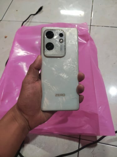 Infinix zero 30 4G ធានាម៉ាសុីនដើរ 45$