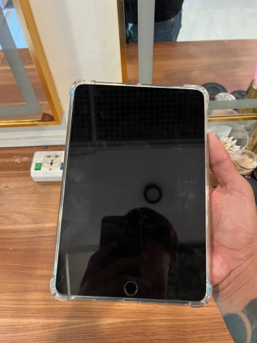 Ipad mini5 generation(2019) free case&ឆ្នាំងសាក25W 60fps mobile legend 90fps 256g