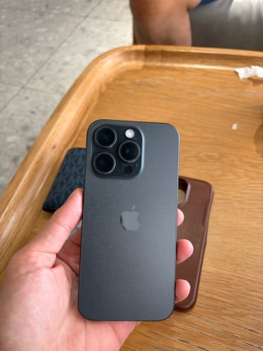 iPhone 15 pro ZA  256g black