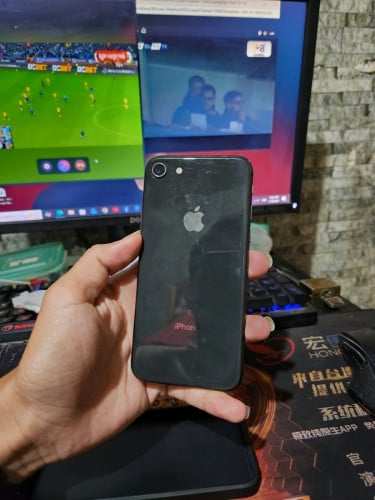 Iphone 8 64GB សាណុំ