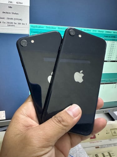 Iphone se 3 អត់ជាប់ សំណុំស៊ីនថ្មនៅសល់ 96 98%