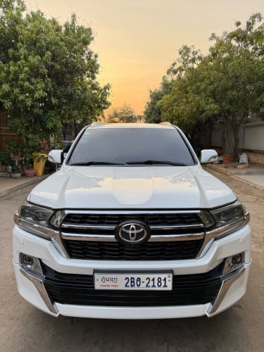 Land Crusier 2010 up 2021