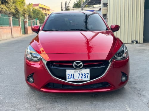 Mazda 2 2017 full option