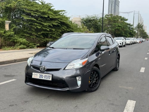 Prius 010 option 2 គ្រឿងលេងច្រើនម្ចាស់ដើម