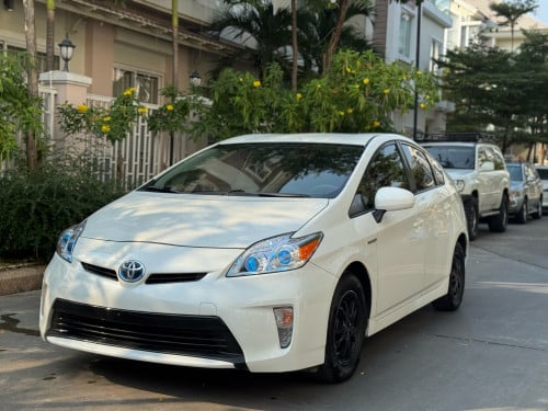 Prius 012 Opt 3 ប្រភេទឡានស្អាត ឡានសំនុំហ្សុីន ប្រវត្តិប្រើនៅរដ្ឋ California អត់ច្រេះ