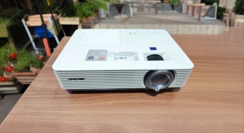 Projector sony គុណភាពនៅល្អ ៩៥%